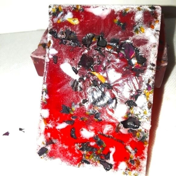 HAND crafted Strawberry and Roses organic soap bar - Picture 10 of 11